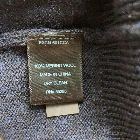 Express Merino Wool V-Neck Sweater - Picture 4 of 4